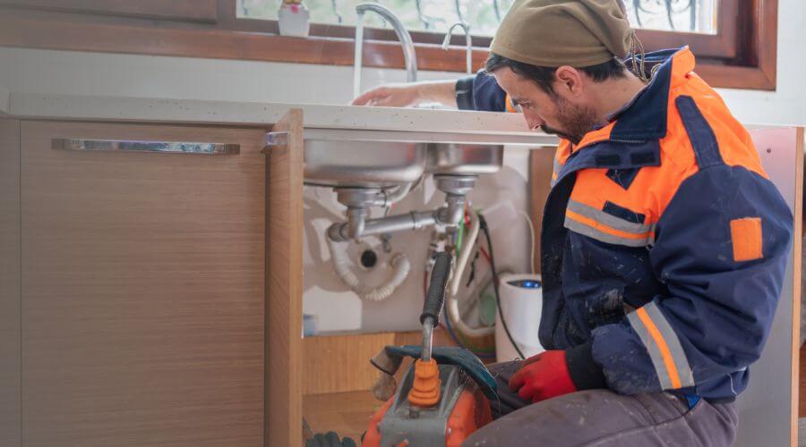 Professional emergency plumbing in Hessmer, LA